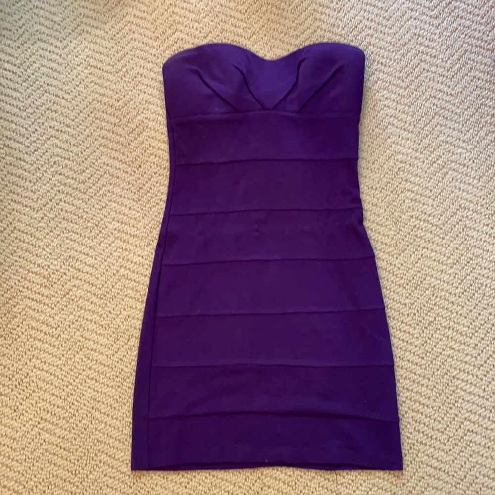 Great teen strapless dress.